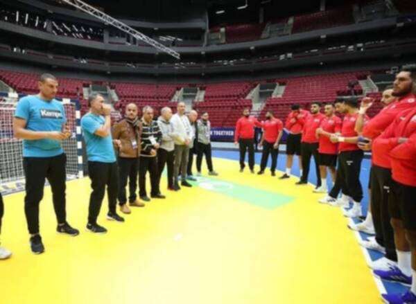 منتخب تونس مع الجهاز الفني