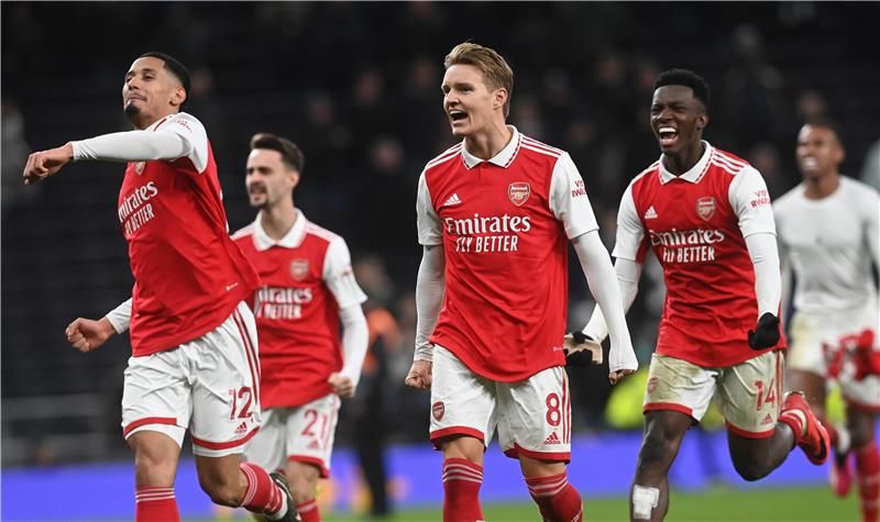 لاعبو آرسنال