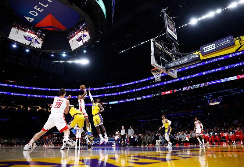 من مباراة لوس أنجليس ليكرز وهيوستن روكتس