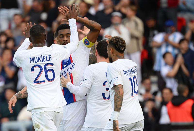 لاعبو باريس