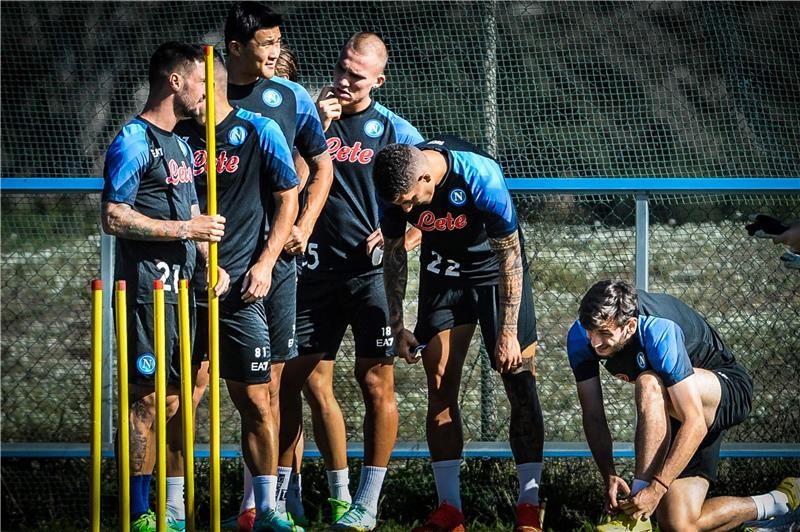 لاعبو نابولي