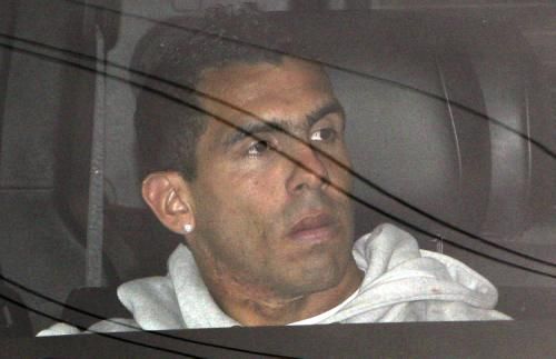 تيفيز لدي وصوله لمقر تدريبات الفريق