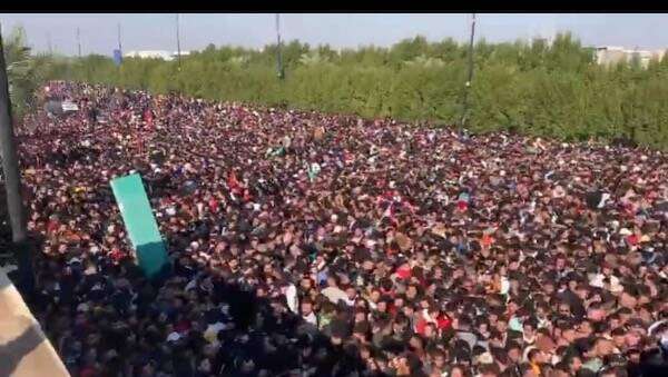 تدافع جماهير العراق