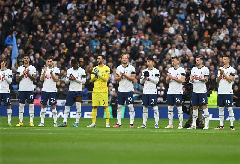 لاعبو توتنهام