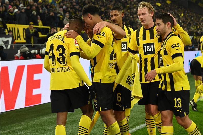 لاعبو دورتموند