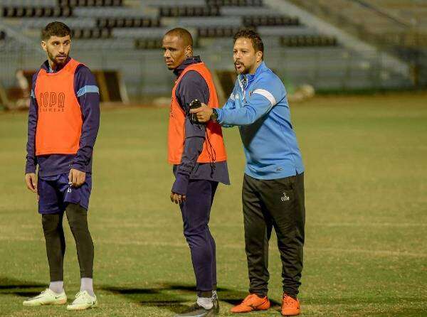 عبد الباقي جمال مع لاعبي المحلة