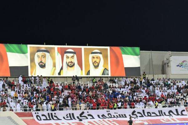 جانب من الحضور الجماهيري