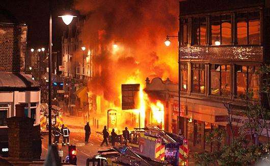 شغب في لندن