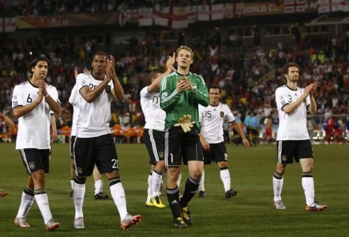 2010-06-27t160405z_01_wcp569_rtridsp_3_soccer-world_reuters