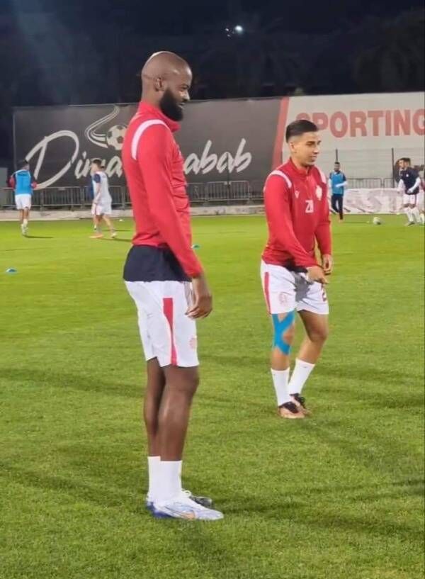 مؤيد اللافي (جهة اليمين)