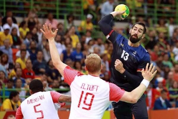 لقاء سابق بين الدنمارك وقرنسا