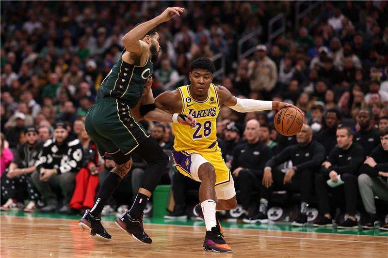 من مباراة بوسطن سلتيكس و لوس أنجليس ليكرز