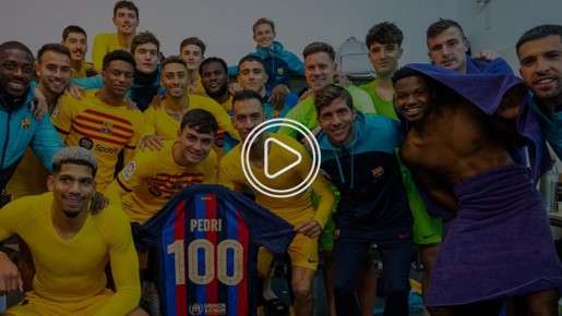 بيدري مع نجوم برشلونة