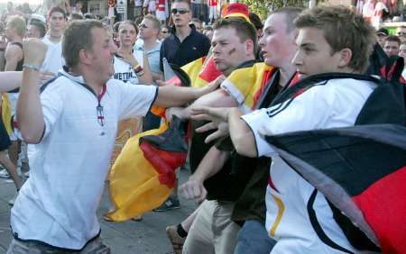 2006-06-24t174437z_01_stu514_rtridsp_2_sport-soccer-world