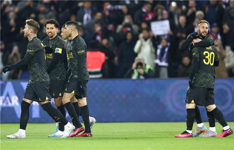 لاعبو باريس سان جيرمان