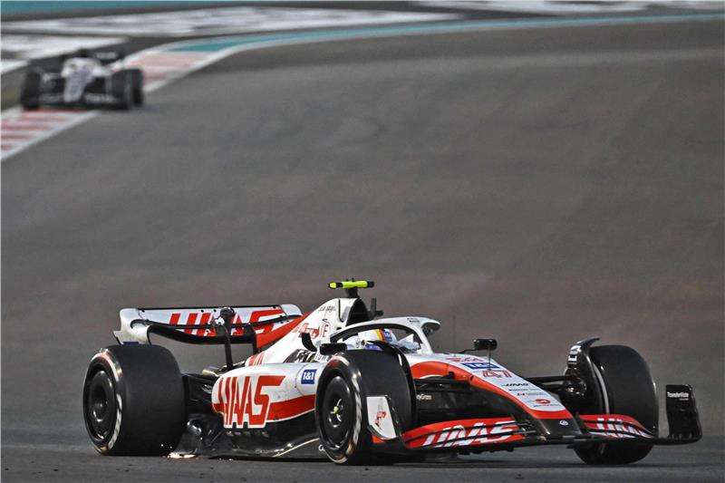 سيارة فريق هاس