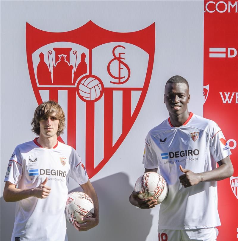 باب جايي (يمين)