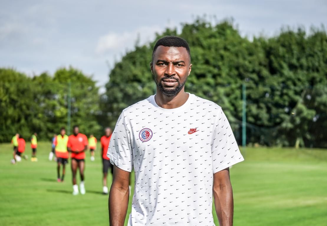 أسامة هوساوي