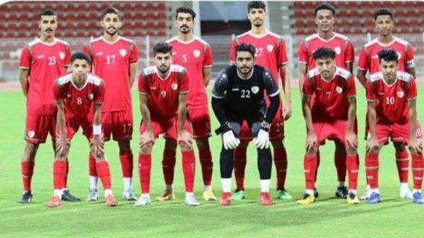 لاعبو منتخب عمان الأولمبي