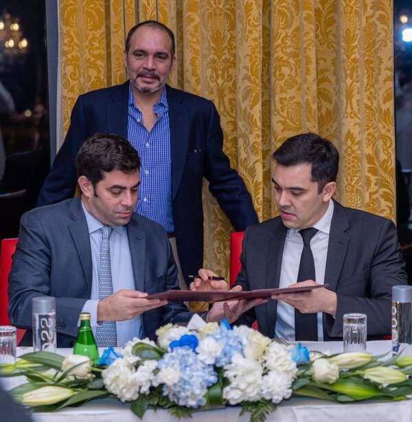 من توقيع الاتفاقية