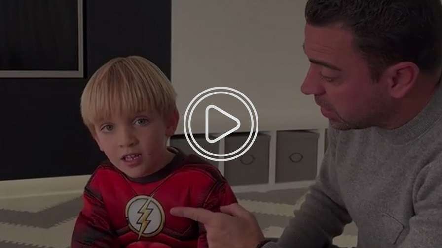 تشافي مع نجله