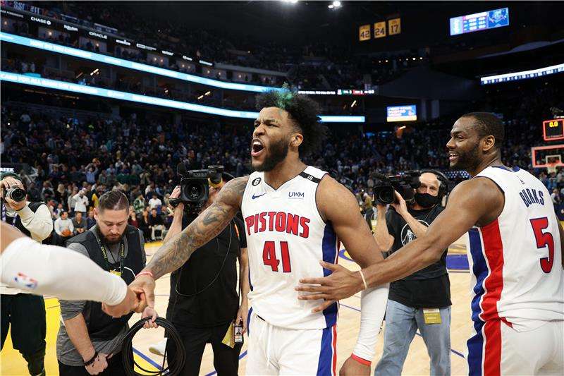 ديترويت بيستونز