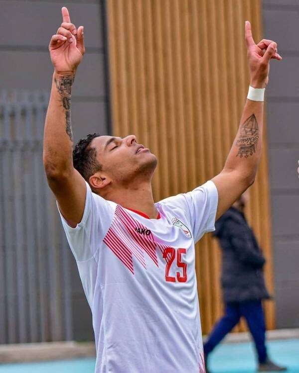 كلاوديو أوليفيرا مارادونا