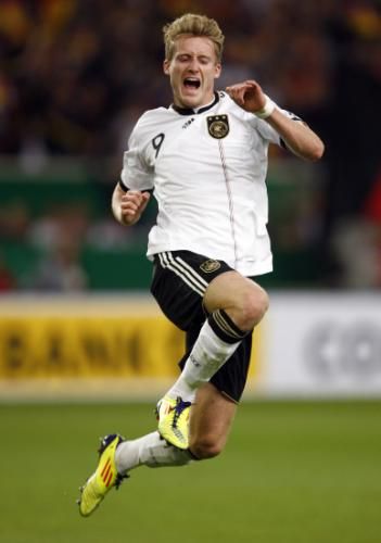 2011-08-10t203931z_01_boh16_rtridsp_3_soccer-germany_reuters