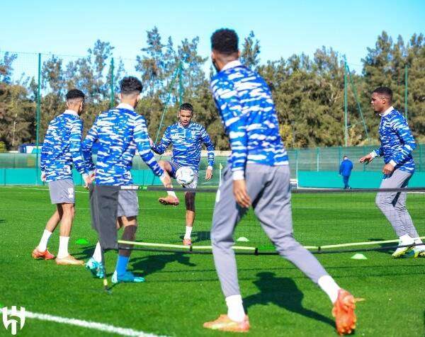 لاعبو الهلال