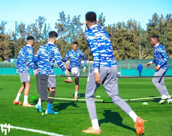 لاعبو الهلال