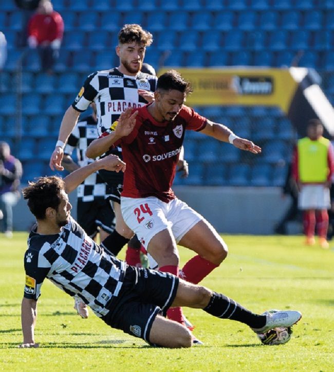 من المواجهة