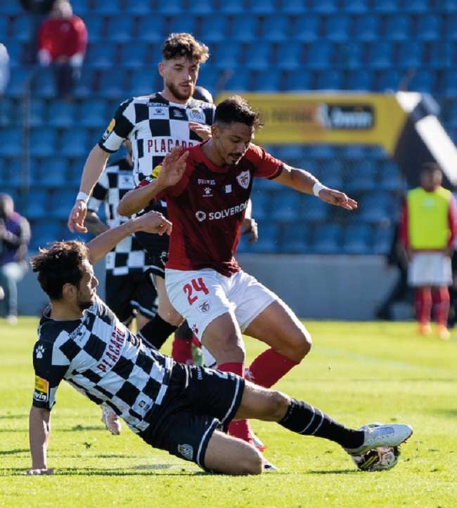 من المواجهة