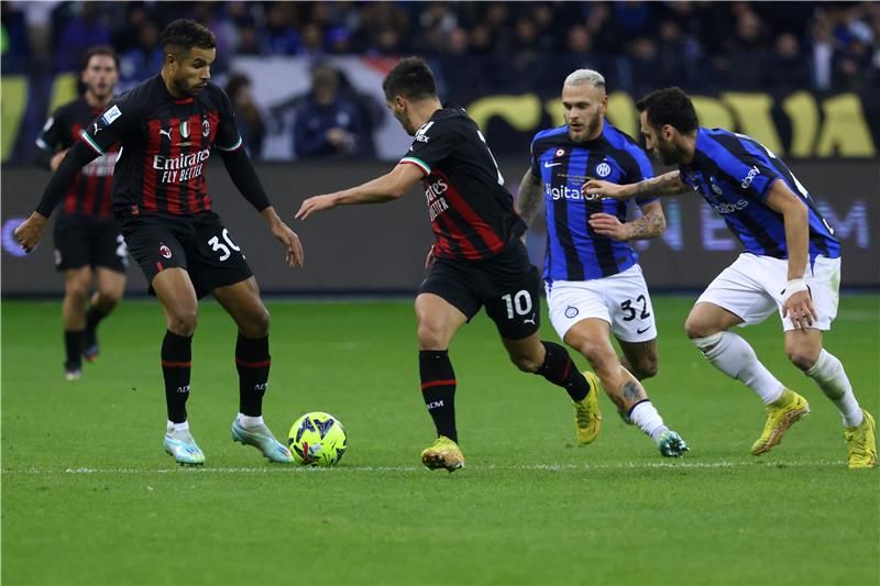 مباراة سابقة بين ميلان وإنتر