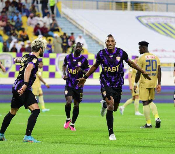 من مباراة العين والظفرة