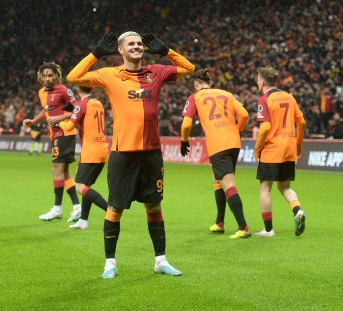 من اللقاء (نقلا عن حساب جالطة سراي علي تويتر)