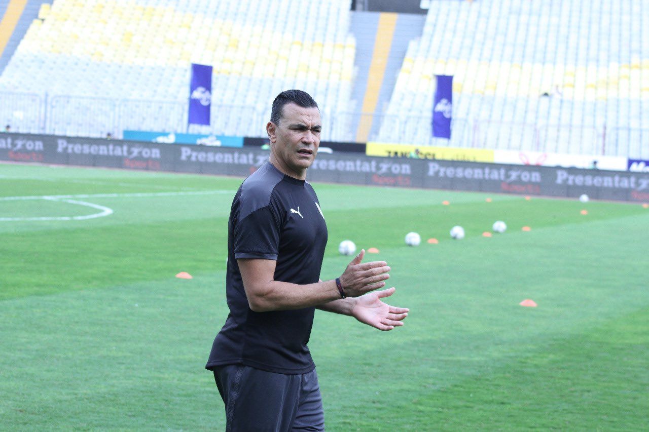 عصام الحضري