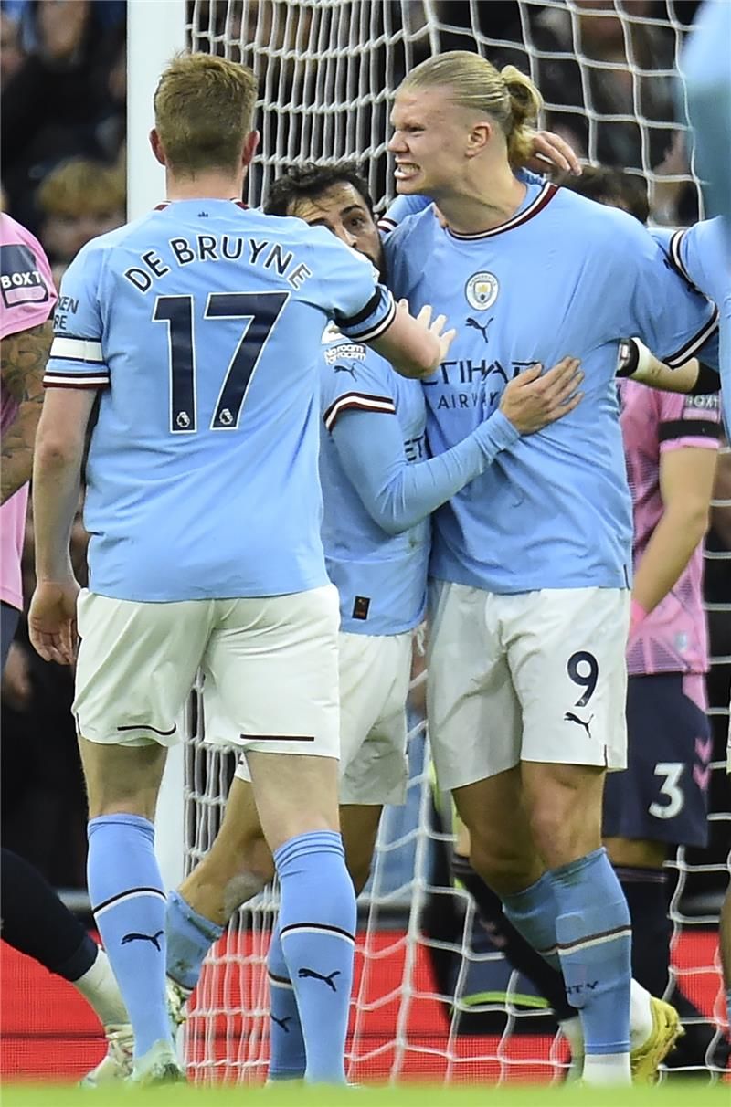 لاعبو مانشستر سيتي