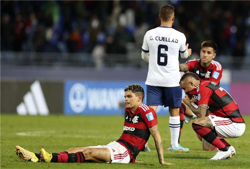 حزن لاعبي فلامنجو بعد المباراة