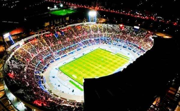 من ملاعب البطولة