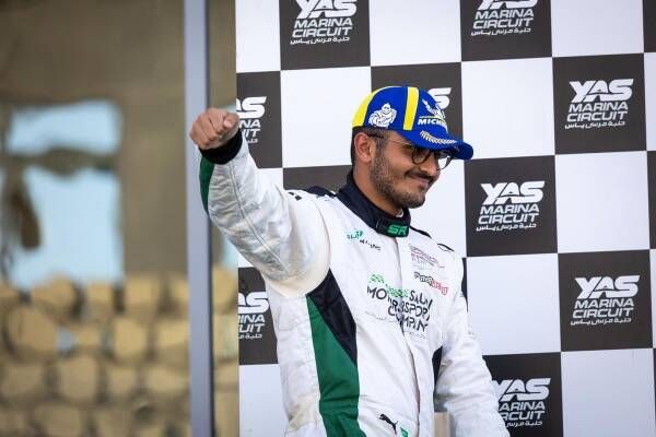 الأمير سعود على منصة التتويج