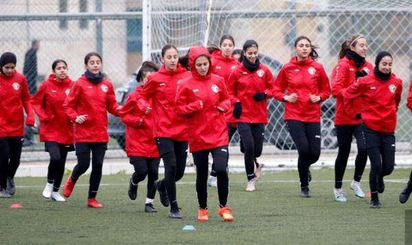 من تدريبات منتخب الناشئات