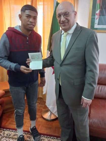 لاعب مولودية الجزائر الجديد