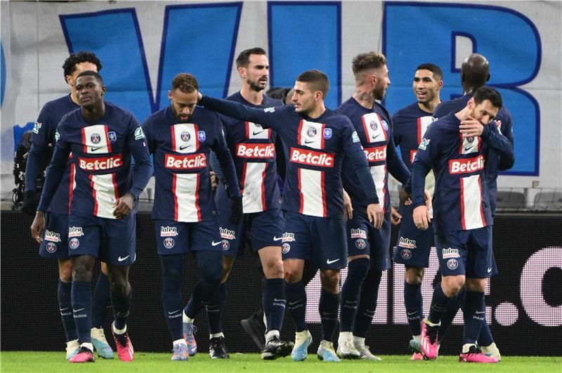 لاعبو باريس