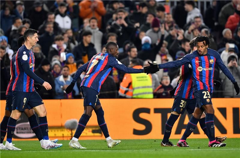 لاعبو برشلونة