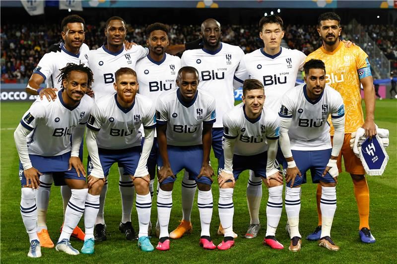 لاعبو الهلال