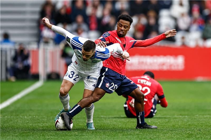 جانب من لقاء ليل وستراسبورج