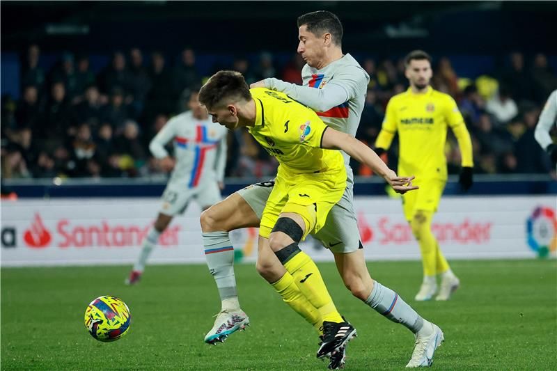 خوان فويث أمام برشلونة