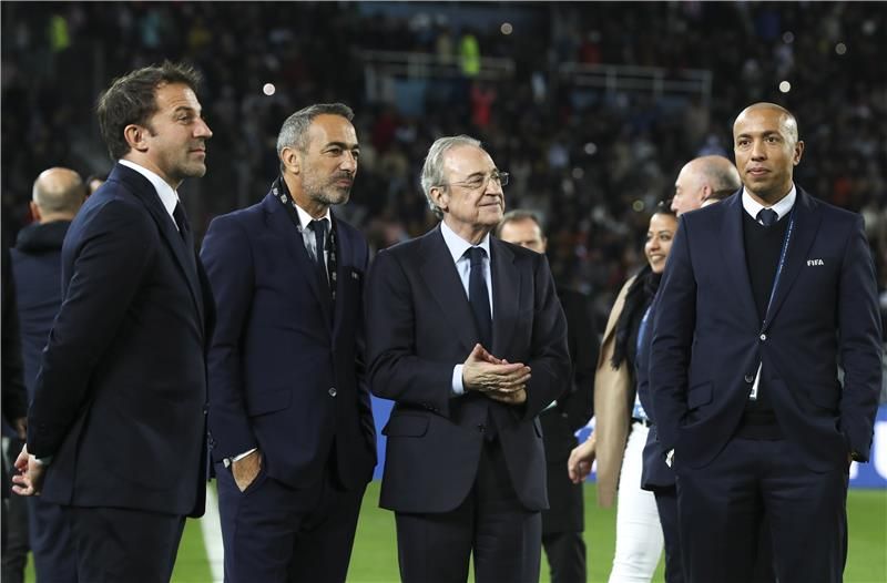 رئيس ريال مدريد فلورنتينو بيريز