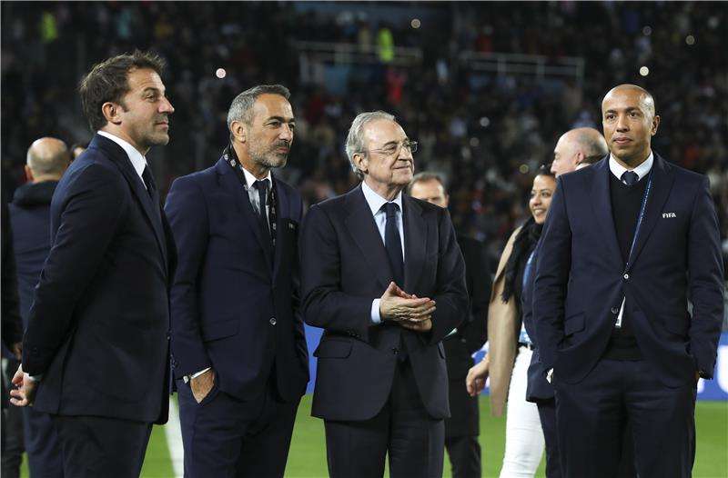 رئيس ريال مدريد فلورنتينو بيريز