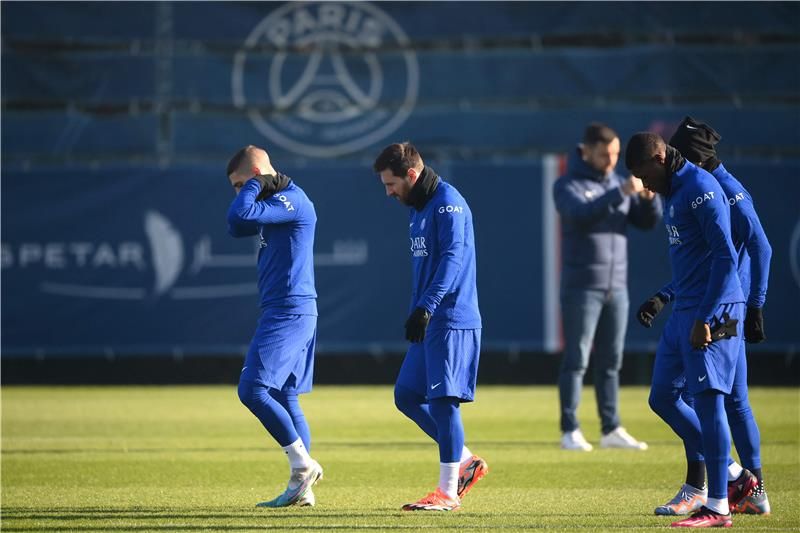 لاعبو باريس